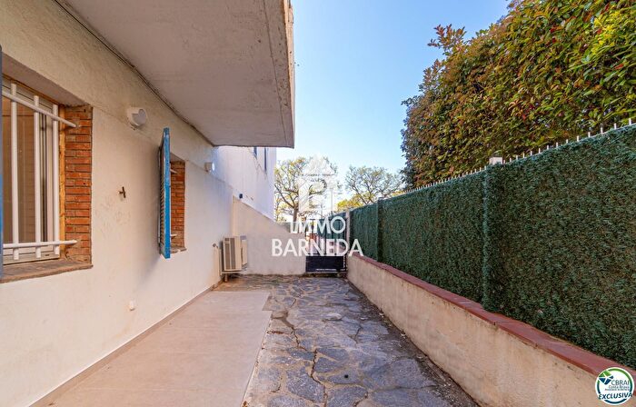 Piso en venta en Salatar, Roses de 2 habitaciones