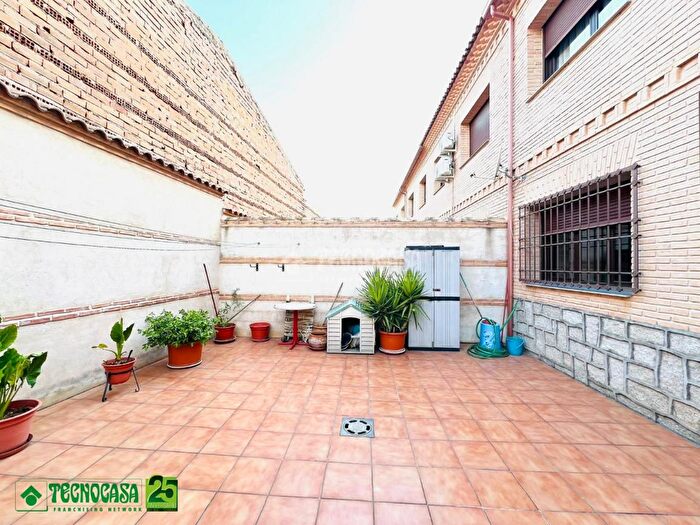 Casas en venta y pisos alquiler - 2