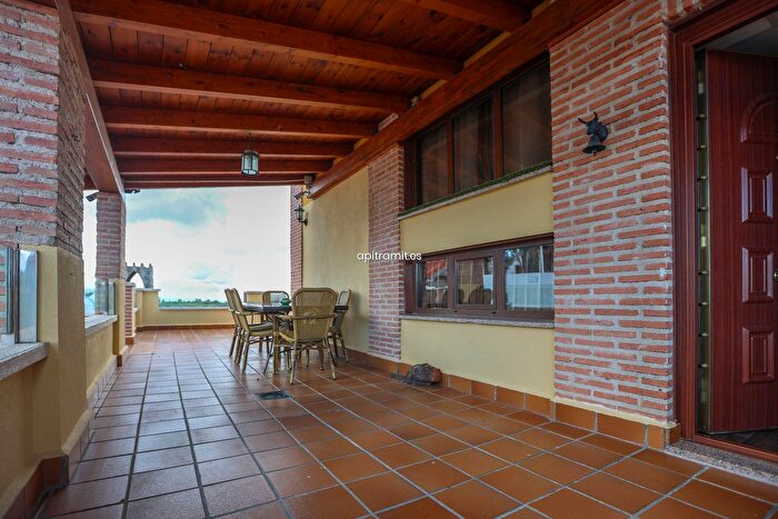 Casa en venta en Titulcia, Madrid de 6 habitaciones