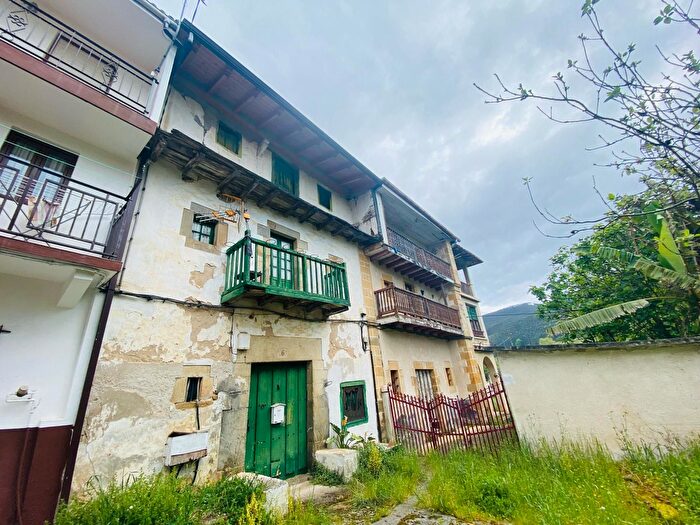 Casas en venta y pisos alquiler - 1