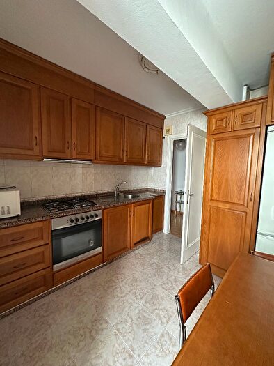 Casas en venta y pisos alquiler - 1
