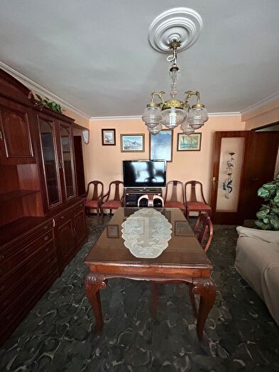 Casas en venta y pisos alquiler - 1