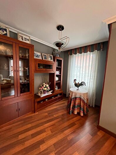 Casas en venta y pisos alquiler - 2