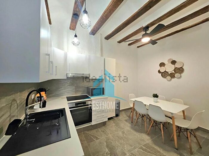 Casas en venta y pisos alquiler - 2