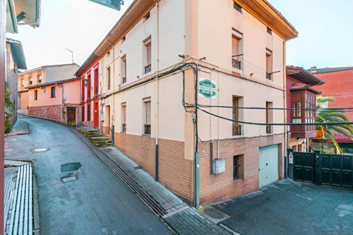 Casas en venta y pisos alquiler - 1