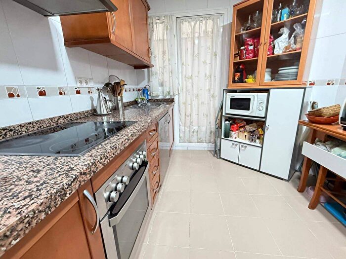 Casas en venta y pisos alquiler - 2