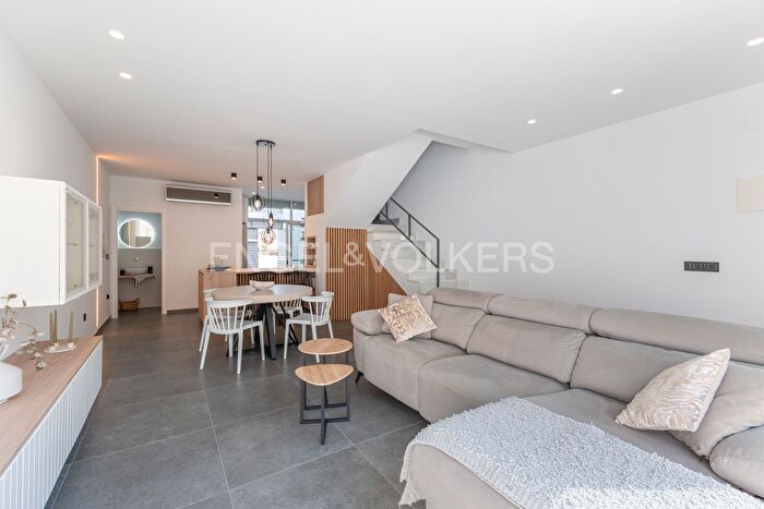 Casas en venta y pisos alquiler - 3