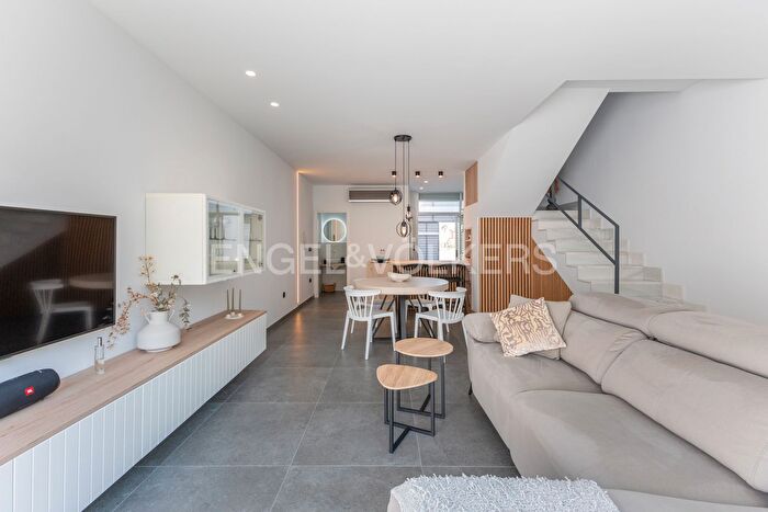 Casas en venta y pisos alquiler - 2