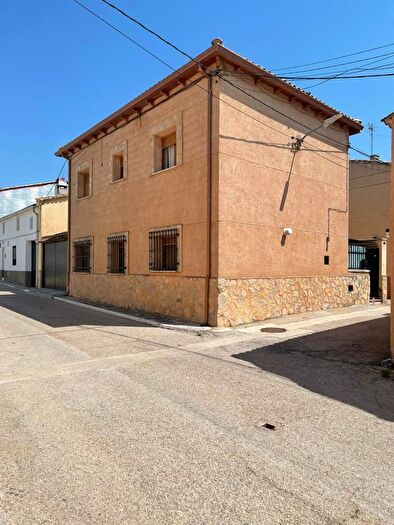 Casas en venta y pisos alquiler - 2