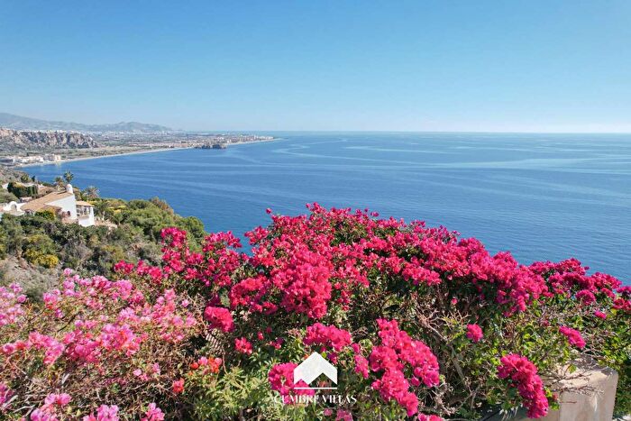 Casa en venta en Monte los Almendros El Pargo Costa Aguilera, Salobreña de 5 habitaciones