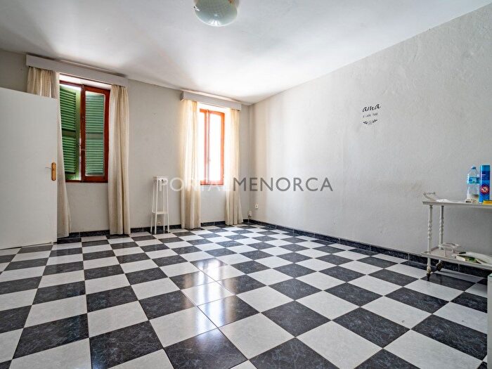 Casas en venta y pisos alquiler - 1