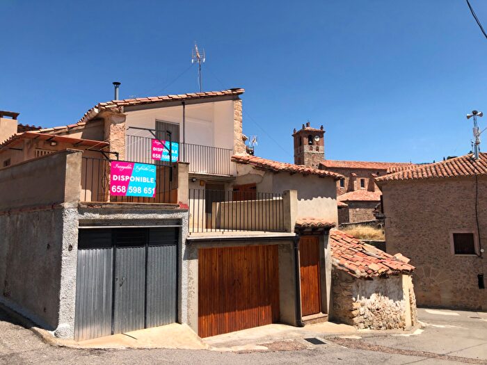 Casas en venta y pisos alquiler - 1