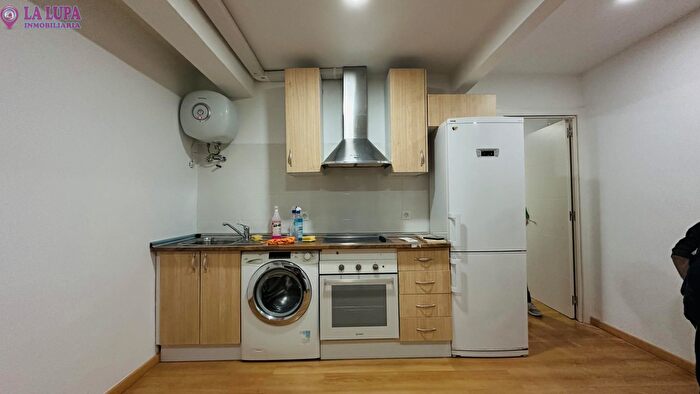 Casas en venta y pisos alquiler - 1