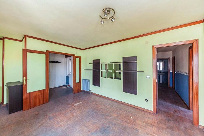 Casas en venta y pisos alquiler - 2