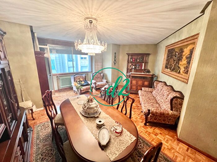 Casas en venta y pisos alquiler - 1