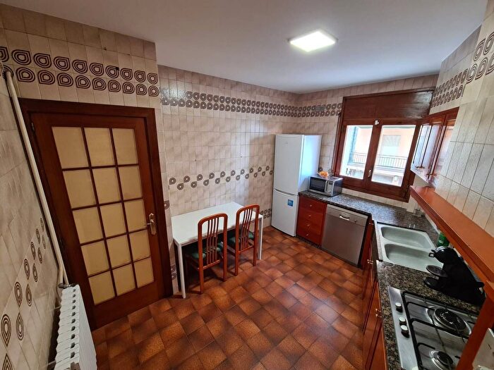 Casas en venta y pisos alquiler - 2