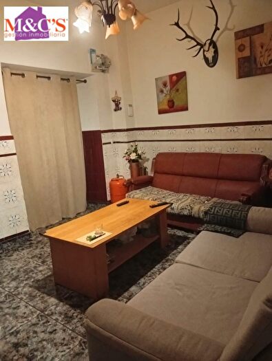 Casas en venta y pisos alquiler - 3