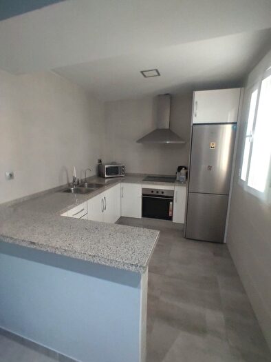 Casas en venta y pisos alquiler - 1