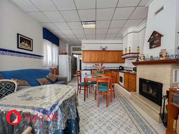 Casas en venta y pisos alquiler - 3