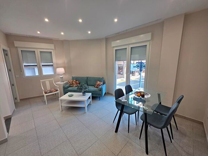 Casas en venta y pisos alquiler - 1