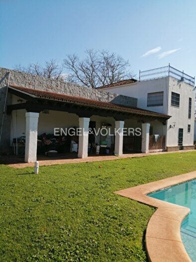 Casa en venta en El Retiro Parque Atlántico Ronda este, Parque Atlántico Ronda este de 6 habitaciones