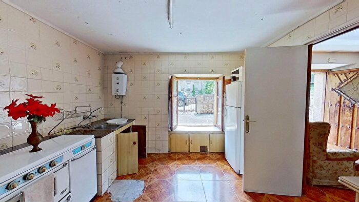 Casas en venta y pisos alquiler - 2