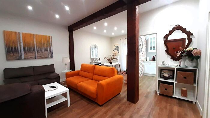 Casas en venta y pisos alquiler - 2