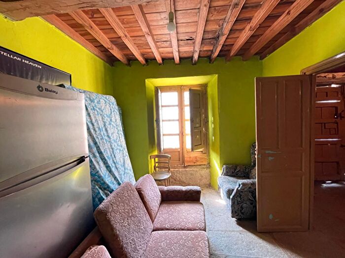 Casas en venta y pisos alquiler - 2