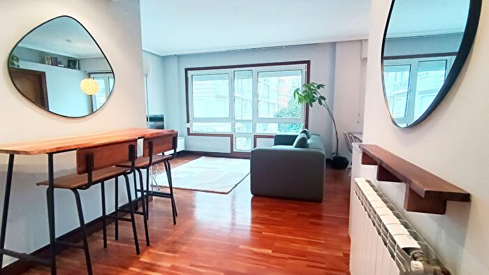 Casas en venta y pisos alquiler - 1