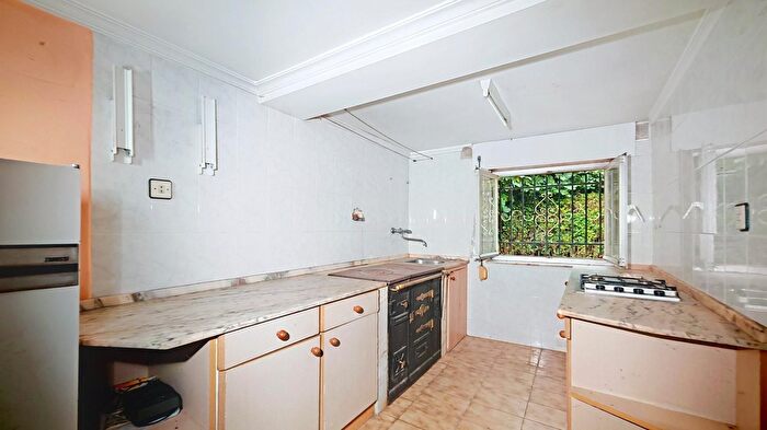 Casas en venta y pisos alquiler - 2