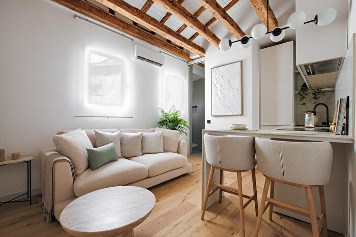 Casas en venta y pisos alquiler - 1