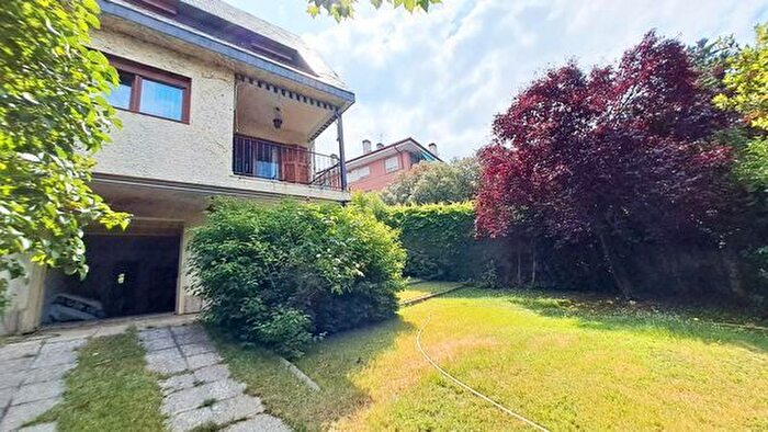 Casas en venta y pisos alquiler - 1