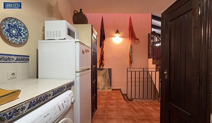 Casas en venta y pisos alquiler - 2