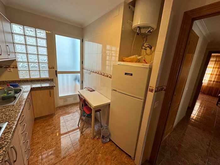 Casas en venta y pisos alquiler - 2