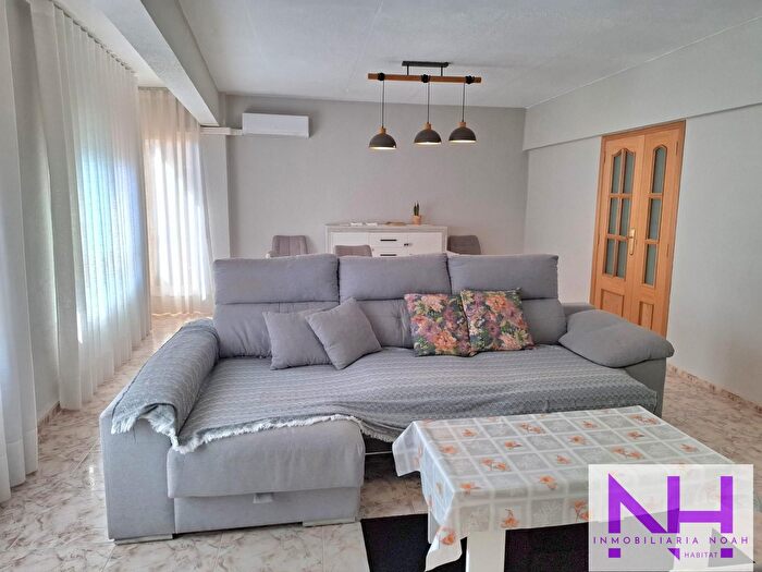 Casas en venta y pisos alquiler - 1