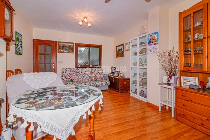 Casas en venta y pisos alquiler - 2