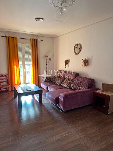 Casas en venta y pisos alquiler - 2