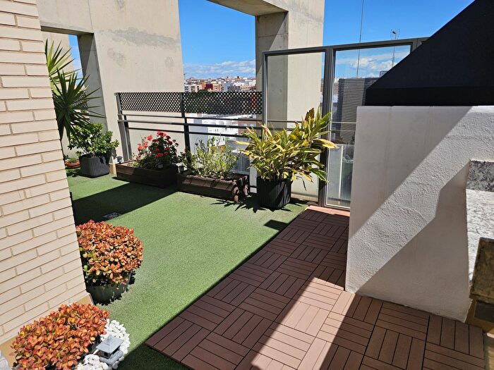 Casas en venta y pisos alquiler - 1