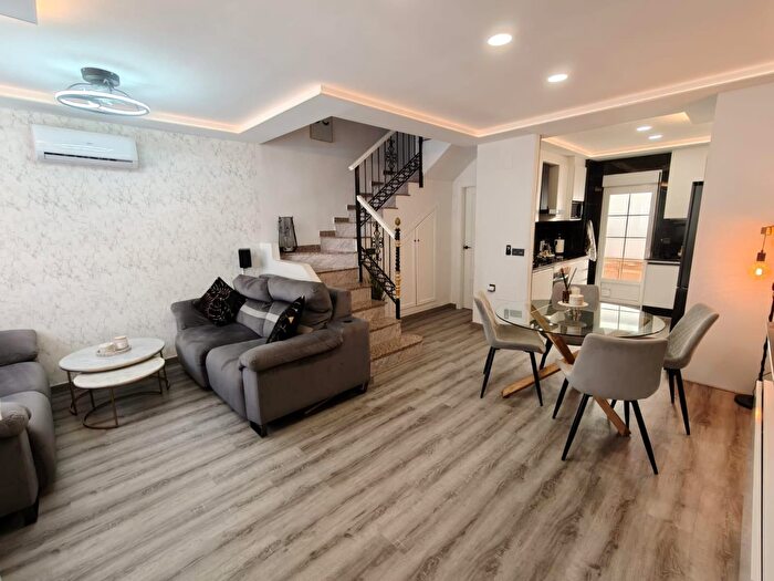 Casas en venta y pisos alquiler - 2