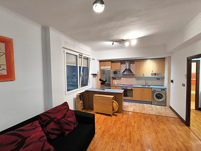 Casas en venta y pisos alquiler - 3