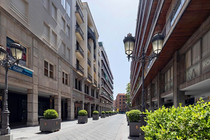 Casas en venta y pisos alquiler - 1