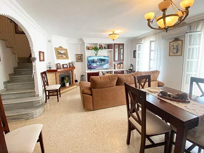 Casas en venta y pisos alquiler - 3