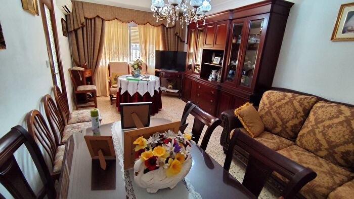Casas en venta y pisos alquiler - 3