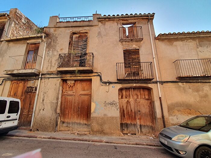 Casas en venta y pisos alquiler - 1