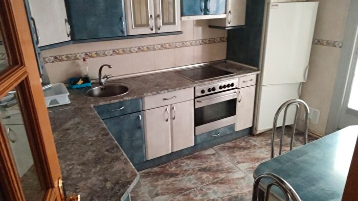 Casas en venta y pisos alquiler - 1