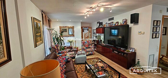 Casas en venta y pisos alquiler - 3