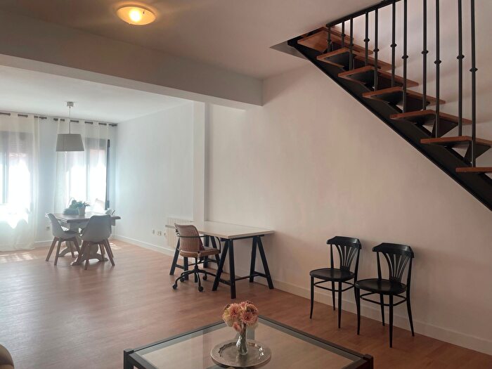 Casas en venta y pisos alquiler - 2