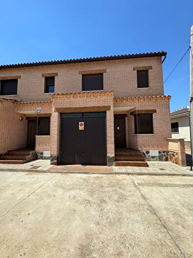 Casas en venta y pisos alquiler - 1