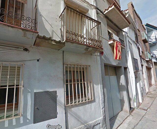 Casa en venta en Albesa, Lleida de 3 habitaciones