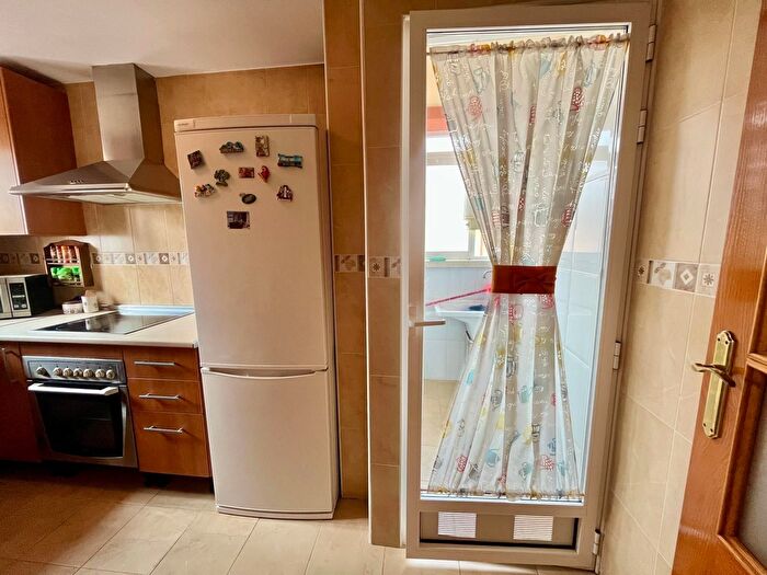Casas en venta y pisos alquiler - 2